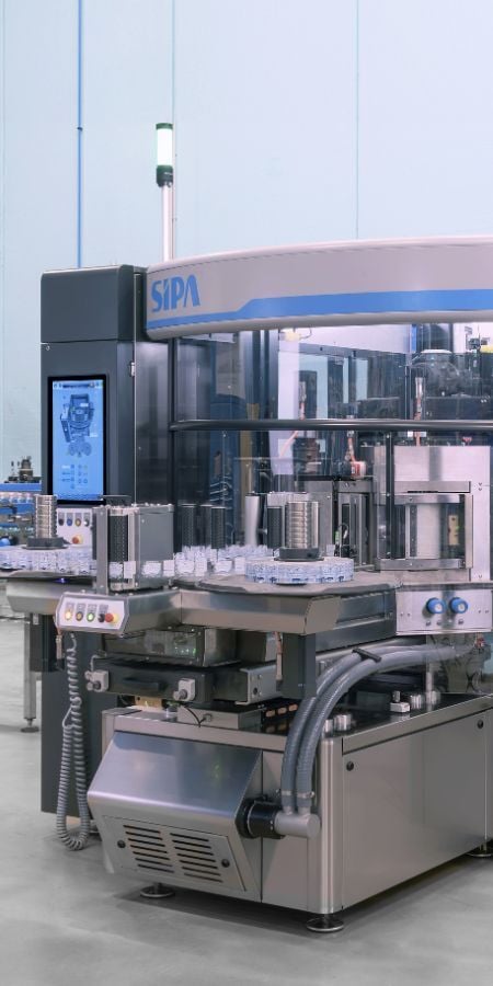 XLABL_RF is a rotary roll-fed labeller