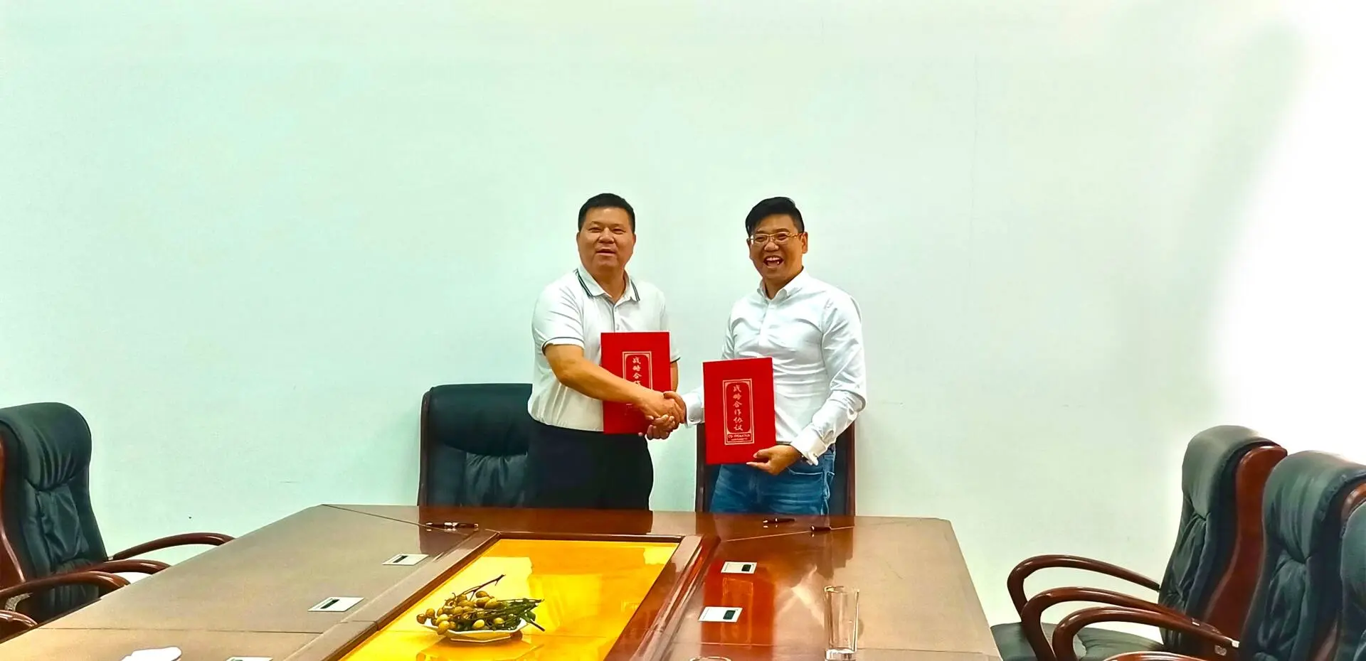Top Chinese mineral water company signs long-term cooperation deal with SIPA