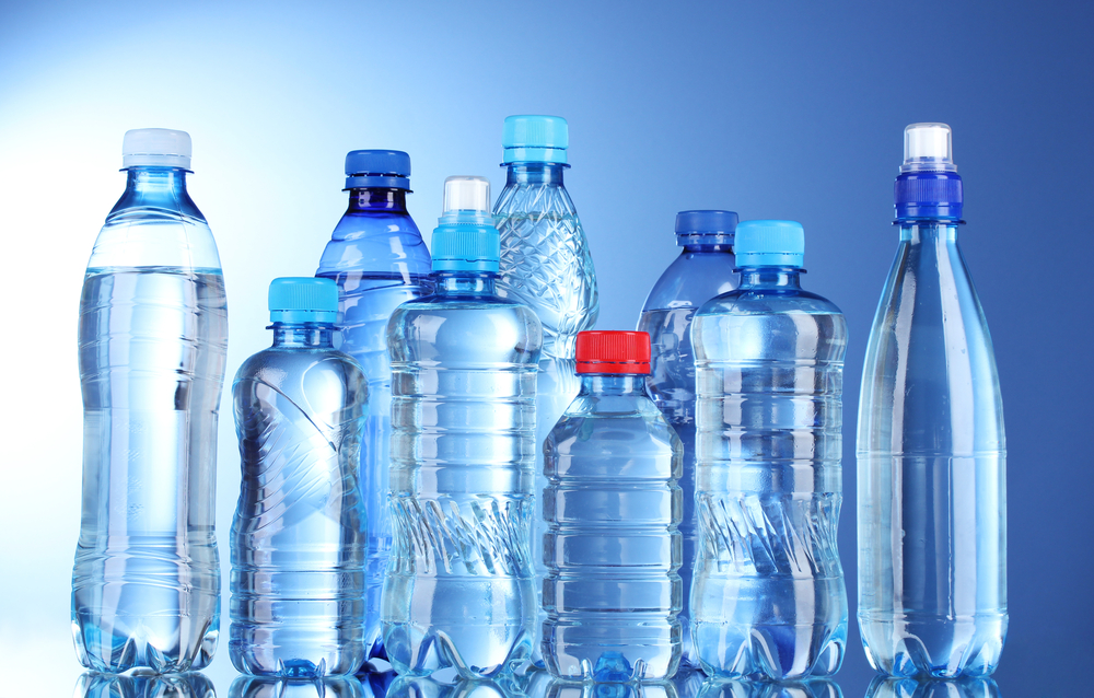 PET bottle packaging machine: hygiene and differences between single and two-stage
